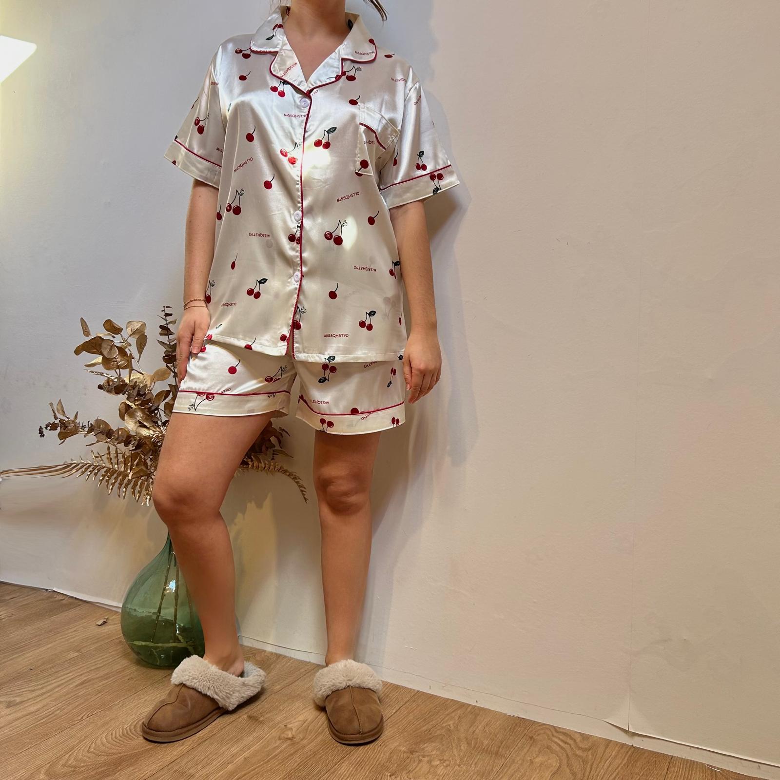 Pyjama Femme 2 Pièces Été – Haut et Short Motif Cerises