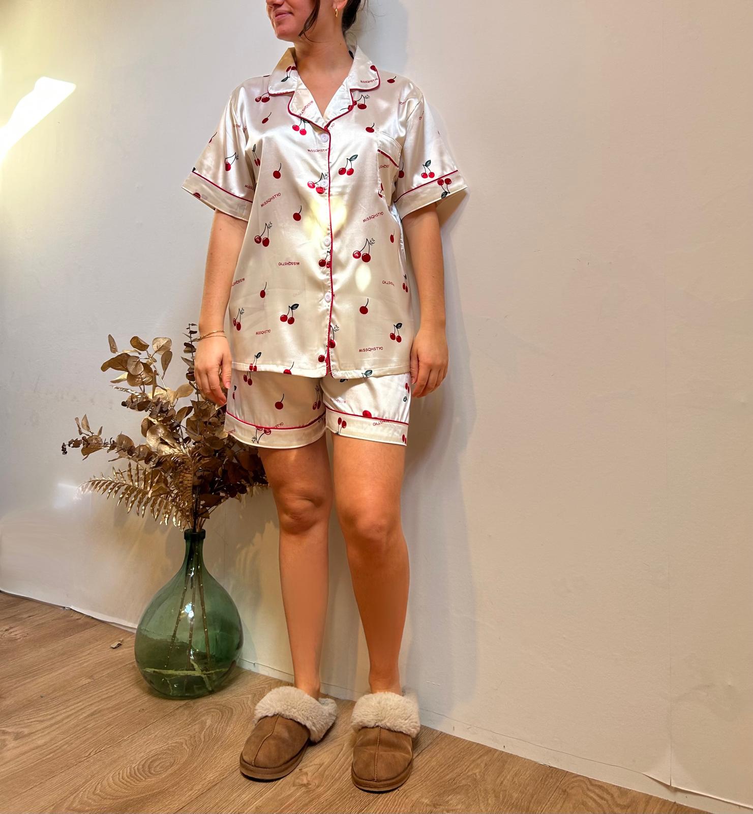 Pyjama Femme 2 Pièces Été – Haut et Short Motif Cerises