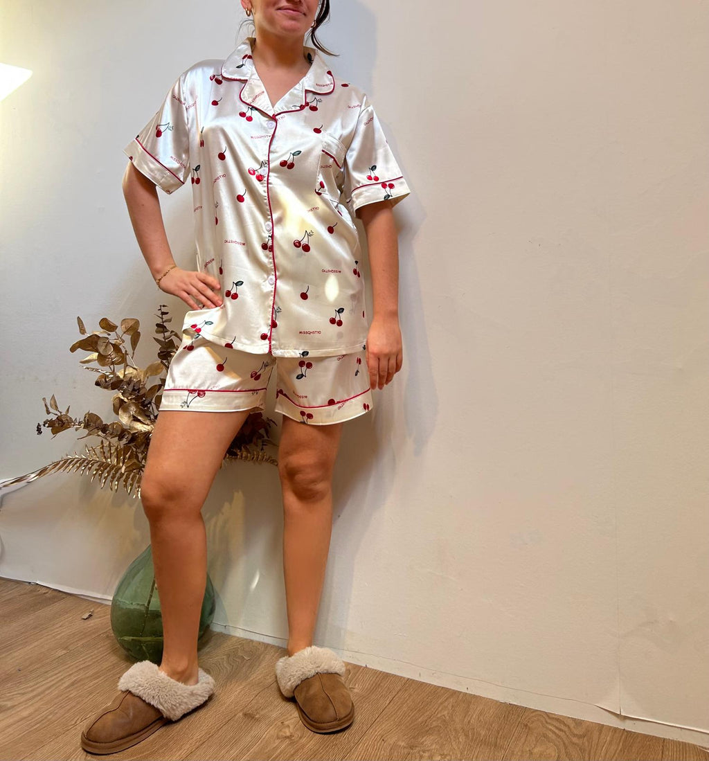 Pyjama Femme 2 Pièces Été – Haut et Short Motif Cerises