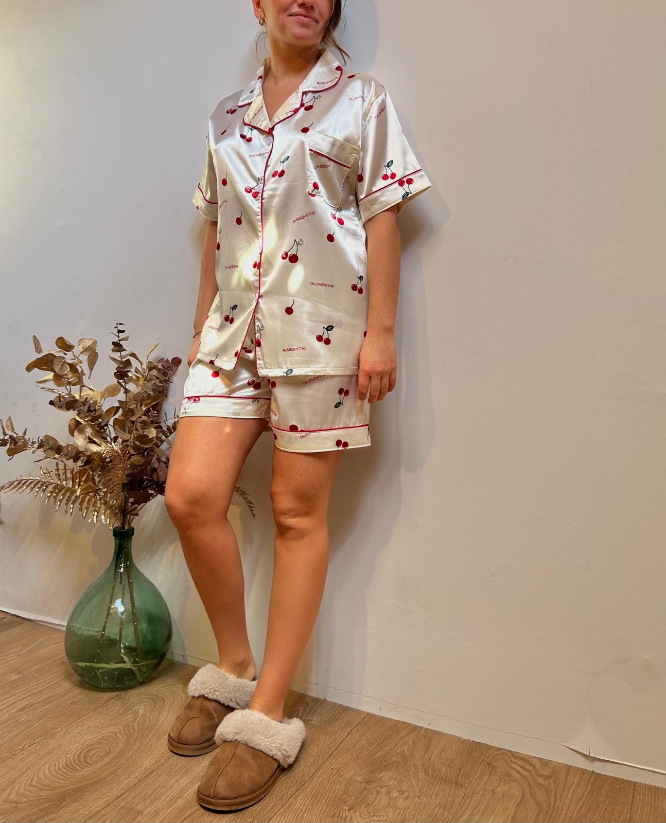 Pyjama Femme 2 Pièces Été – Haut et Short Motif Cerises