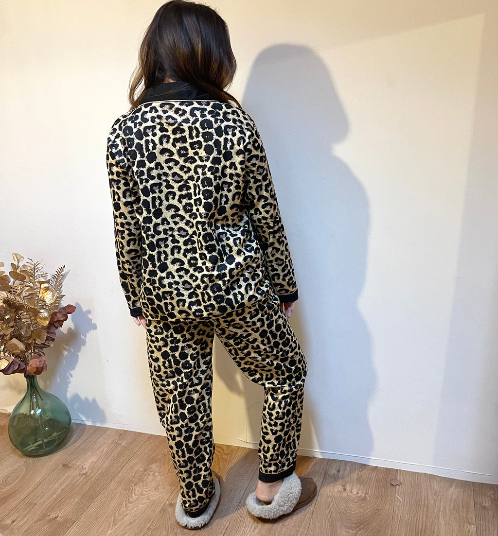 Pyjama Femme 2 Pièces – Haut Manches Longues et Pantalon Motif Léopard