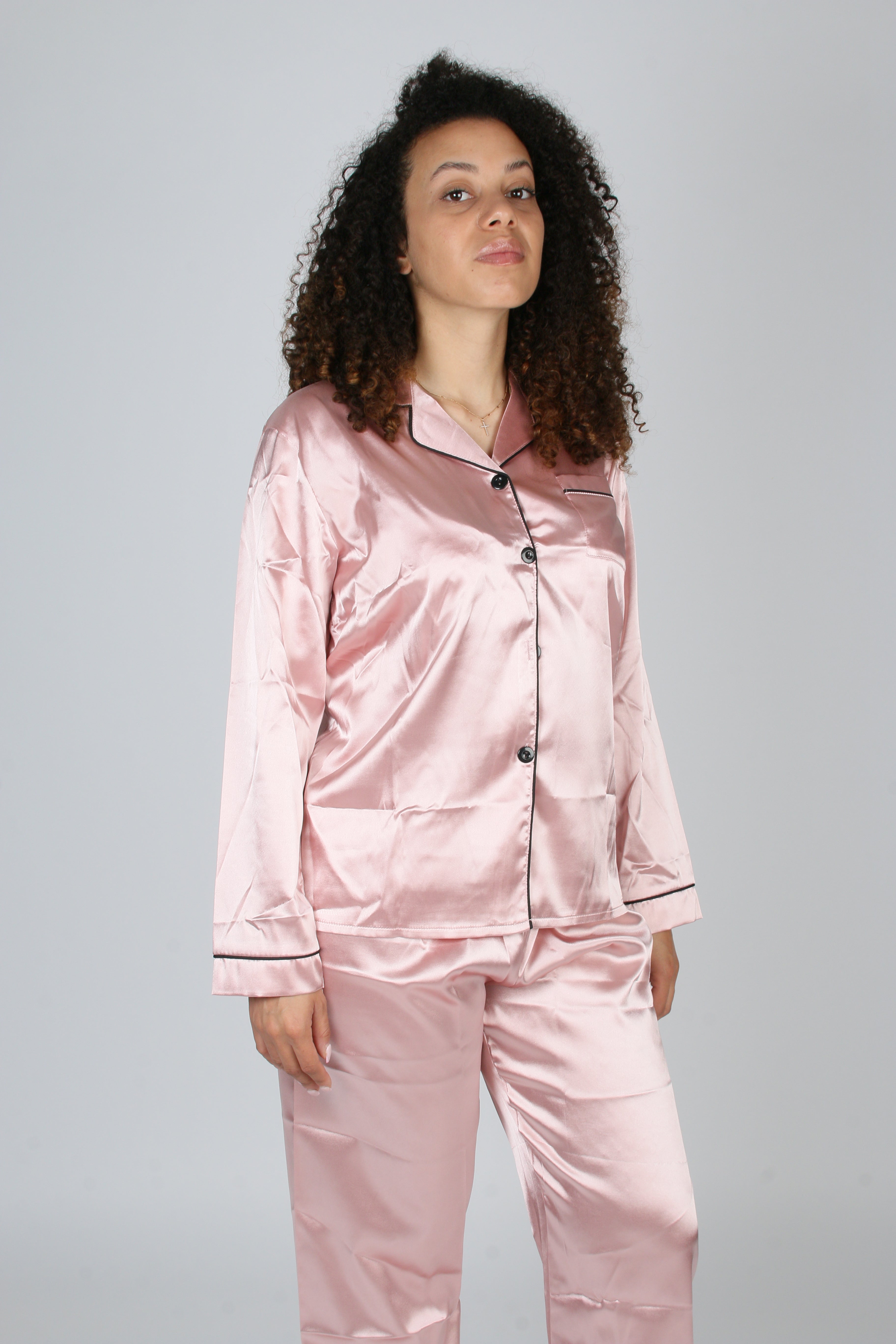 1Pyjama Femme 2 Pièces Uni – Haut Boutonné Manches Longues et Pantalon